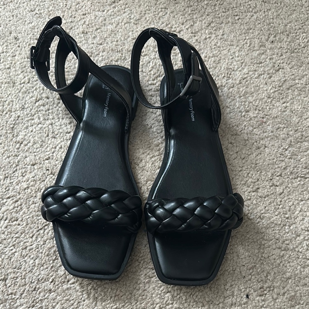 Black Flat Sandals with Braided Straps